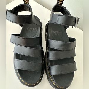 Dr Martens Blaire sandal